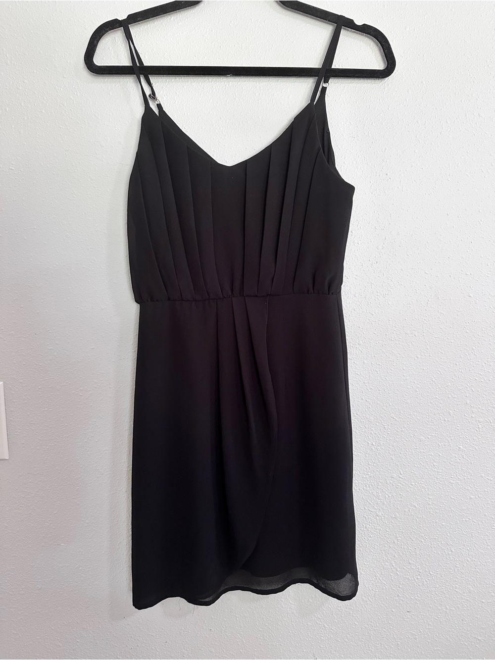 Ya Los Angeles Black Pleated V-Neck Spaghetti Strap Mini Dress